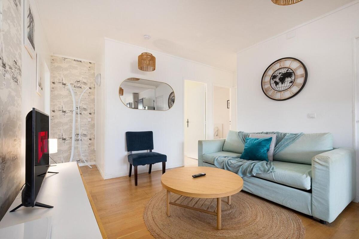 Appartement 4 Chambres Шампини сюр Марн Екстериор снимка