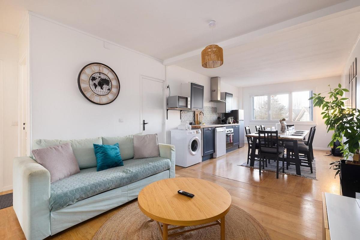 Appartement 4 Chambres Шампини сюр Марн Екстериор снимка