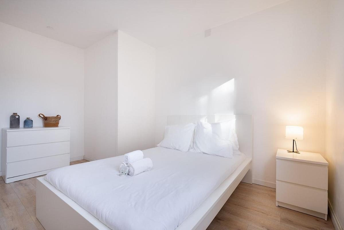 Appartement 4 Chambres Шампини сюр Марн Екстериор снимка