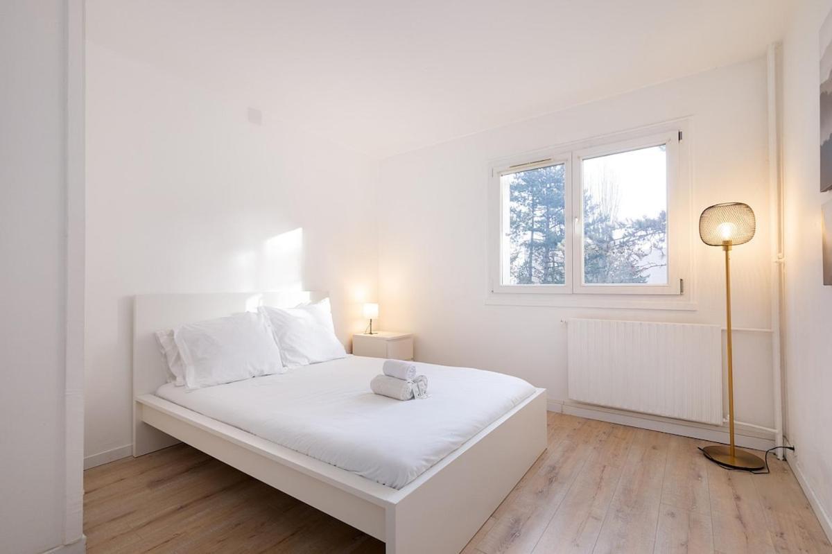 Appartement 4 Chambres Шампини сюр Марн Екстериор снимка