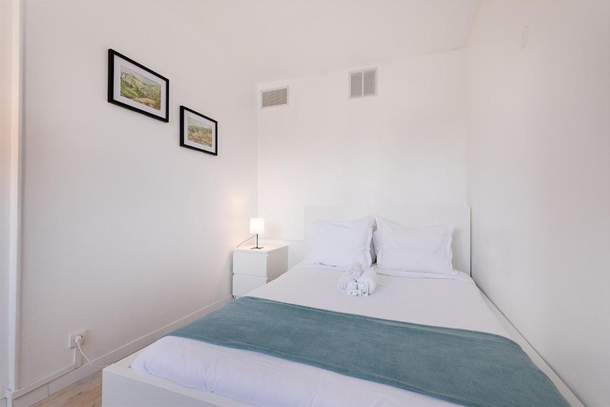 Appartement 4 Chambres Шампини сюр Марн Екстериор снимка