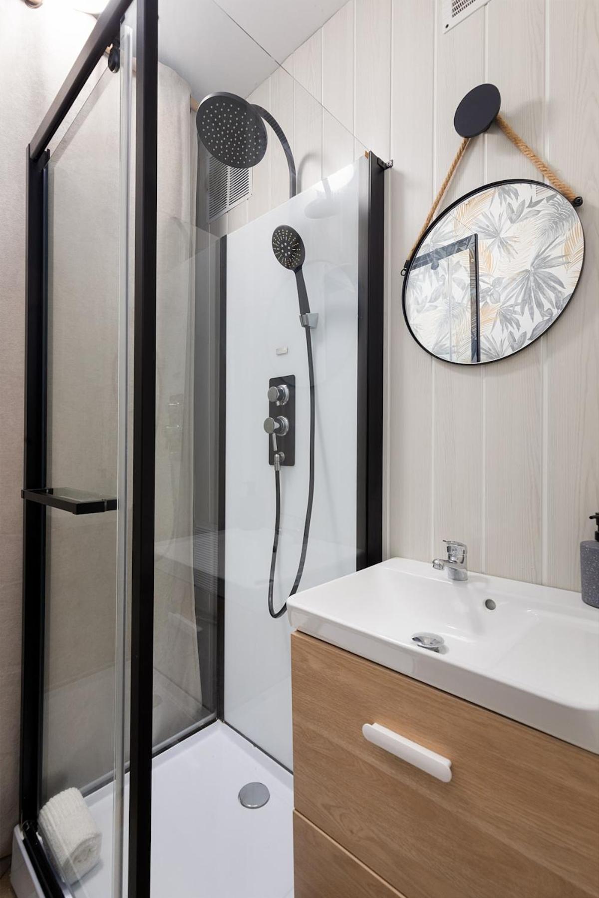 Appartement 4 Chambres Шампини сюр Марн Екстериор снимка
